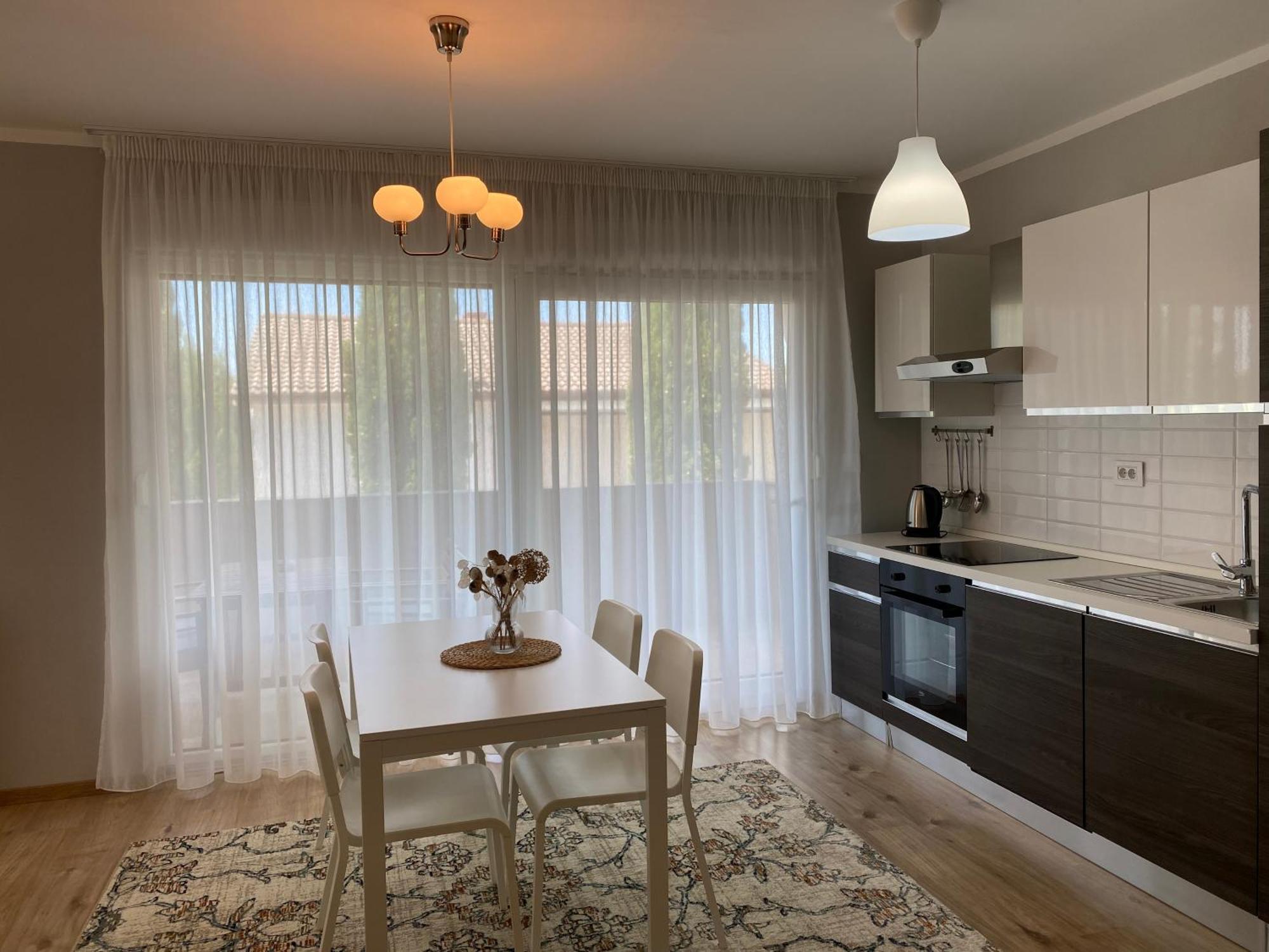 M Plus Residence Pinezići 외부 사진